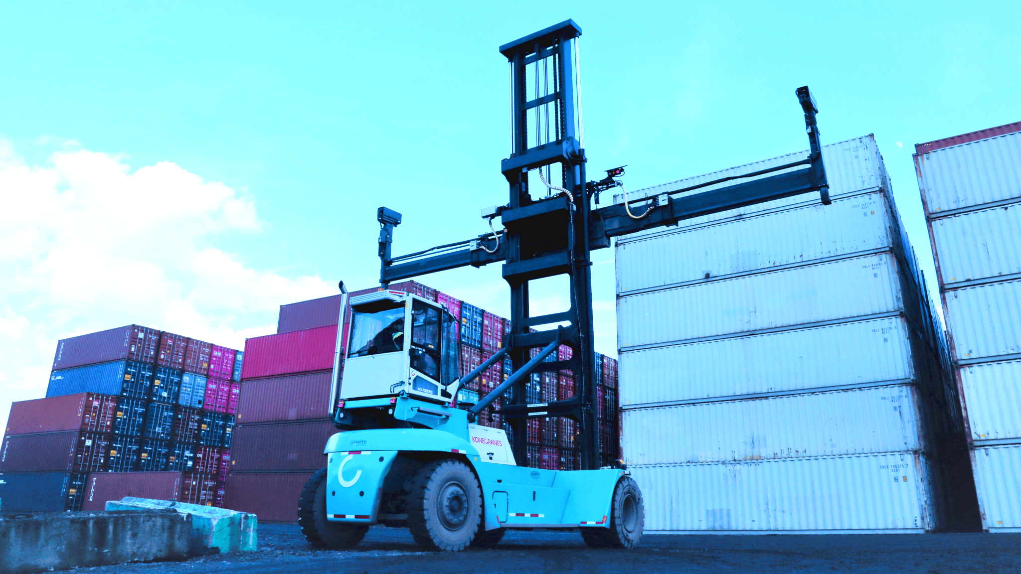 Laden Container Handlers - Image 9