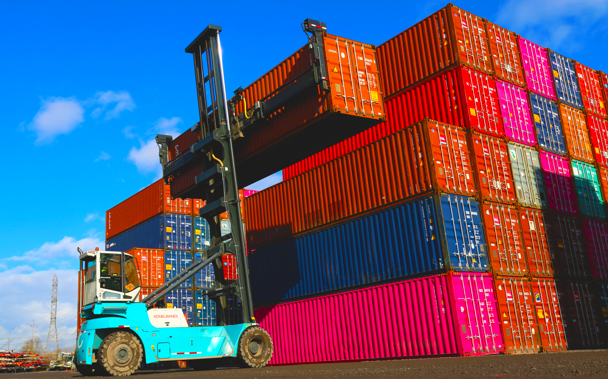 Laden Container Handlers - Image 7